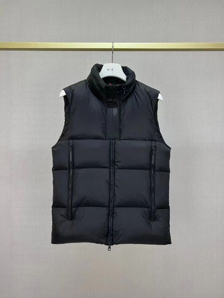 New Designer Mens Semeru Down Jacket Vest Made of polyester fabric Polyester lining Filled with down Pull out hood Zipper closure Zippered pockets, White
New Designer Mens Semeru Down Jacket Vest Made of polyester fabric Polyester lining Filled with down Pull out hood Zipper closure Zippered pockets, White