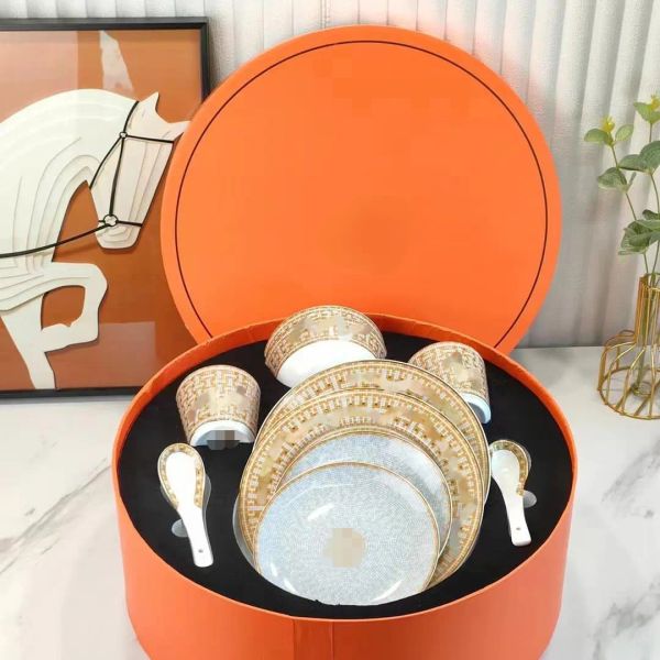 Designer Dinnerware European Plate Spoon Set Bone China Tableware For Two People 10-Piece Sets Household Gift Box-1