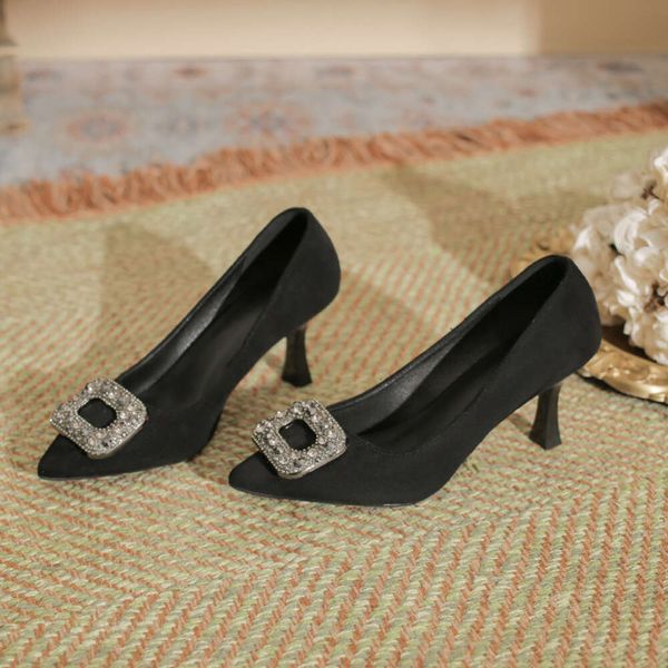 2024 New Pointed Thin Heel High Heels Large Size Fat and Wide Square Button Water Diamond Womens Singles Small Size Shallow Mouth Versatile, 7cm black
2024 New Pointed Thin Heel High Heels Large Size Fat and Wide Square Button Water Diamond Womens Singles Small Size Shallow Mouth Versatile, 7cm black