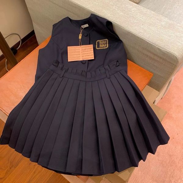 women designer clothes two piece set miui skirt set summer Luxurious gold logo letter embroidered sleeveless vest skirt suit, Blue
women designer clothes two piece set miui skirt set summer Luxurious gold logo letter embroidered sleeveless vest skirt suit, Blue