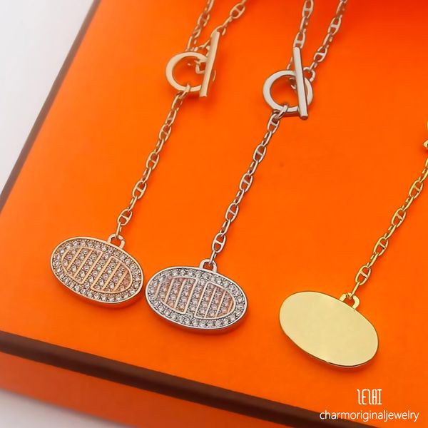 designer necklace for women designer gold plated 18k advanced materials official reproductions classic style luxury anniversary gift mothers day gifts pendant
designer necklace for women designer gold plated 18k advanced materials official reproductions classic style luxury anniversary gift mothers day gifts pendant
