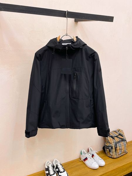 Designer Mens New Early Spring Jacket Spring and Autumn Windrunner Tee Fashion Hooded Sports Windbreaker Casual Zipper Mens Casual Jacket Jacket, White
Designer Mens New Early Spring Jacket Spring and Autumn Windrunner Tee Fashion Hooded Sports Windbreaker Casual Zipper Mens Casual Jacket Jacket, White