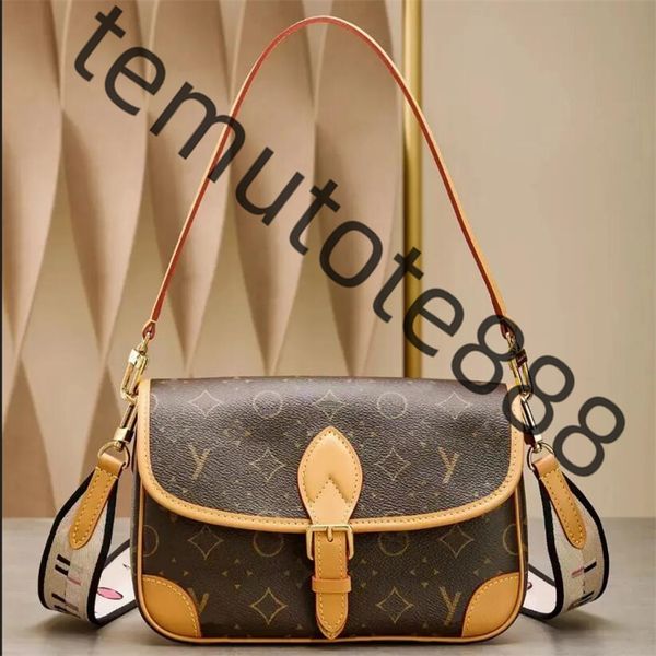 ONOE flower Handbags Autumn/Winter Soft Leather Bucket Bag Women Shoulder Messenger Bags Fashion Han, Chocolate 
ONOE flower Handbags Autumn/Winter Soft Leather Bucket Bag Women Shoulder Messenger Bags Fashion Han, Chocolate