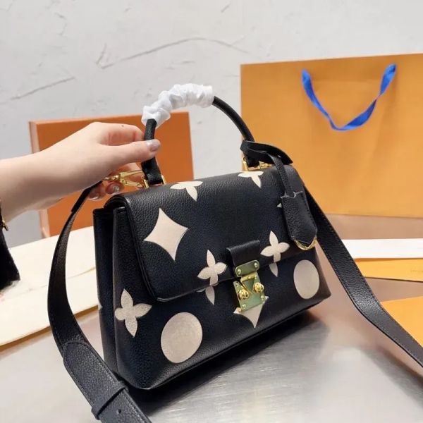 Totes Designer Handbag Fashion Vintage Handbags Shoulder Bags High quality Crossbody flower Women Tote bag purses Wallets Gen, Brown
Totes Designer Handbag Fashion Vintage Handbags Shoulder Bags High quality Crossbody flower Women Tote bag purses Wallets Gen, Brown