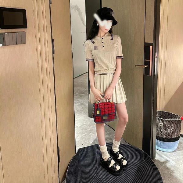 Set College Style Summer Clashing Stripes Polo Neck T-Shirt Short Sleeve Top Pleated Skirt Knit Two Piece Set, Wheat
Set College Style Summer Clashing Stripes Polo Neck T-Shirt Short Sleeve Top Pleated Skirt Knit Two Piece Set, Wheat