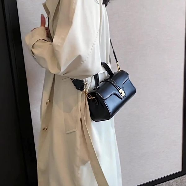 Genuine Leather Factory Women Cross Body Bag Luxury Japan Style Cow Leather Shoulder Hand Bag Purse Lady Elegant Leather Handbag, Brown
Genuine Leather Factory Women Cross Body Bag Luxury Japan Style Cow Leather Shoulder Hand Bag Purse Lady Elegant Leather Handbag, Brown