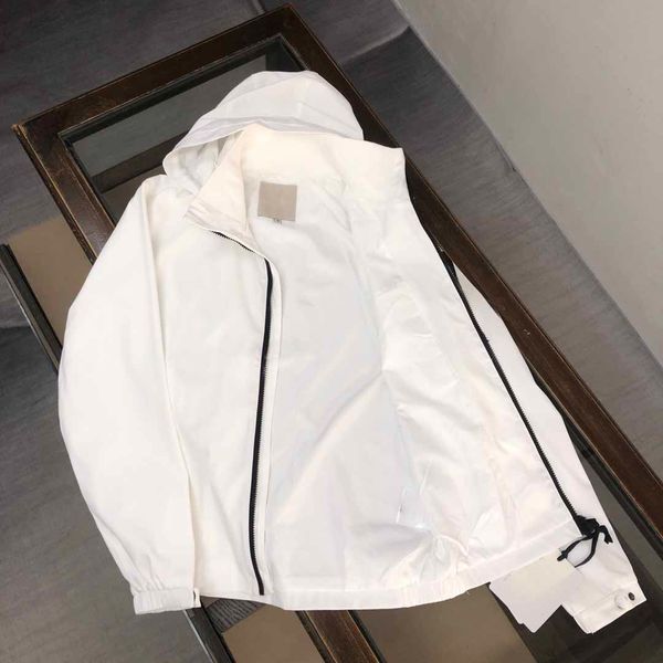 2024 Designer Mens Jacket Spring and Autumn Windrunner Tee Fashion Hooded Sports Windbreaker Casual Zipper Hooded Jacket Trench Coat Jacket White, Deep blue
2024 Designer Mens Jacket Spring and Autumn Windrunner Tee Fashion Hooded Sports Windbreaker Casual Zipper Hooded Jacket Trench Coat Jacket White, Deep blue