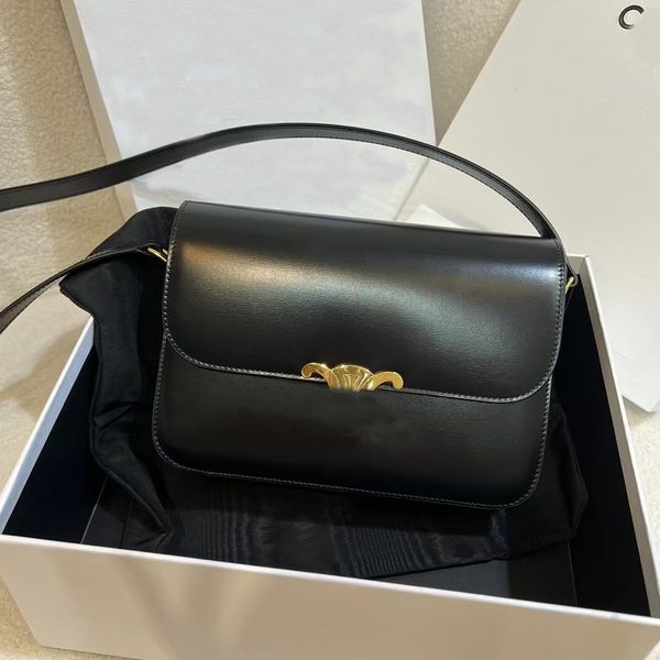 Luxurys Designers Bags shoulder bag leather cowhide bag women's handbag designer wallet black fashion tofu chain Saddle bag, Champagne
Luxurys Designers Bags shoulder bag leather cowhide bag women's handbag designer wallet black fashion tofu chain Saddle bag, Champagne