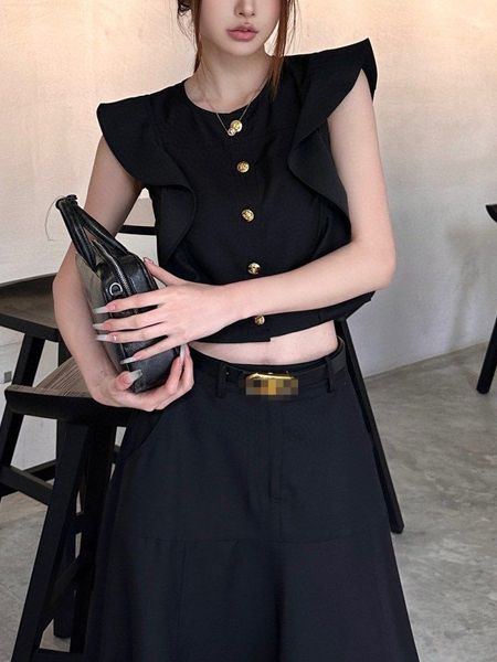 "Stylish and Chic Sleeveless Suit with Ruffle Sleeve Design and Belted Half-body Skirt for Spring and Summer - Perfect for Any Occasion", Black
"Stylish and Chic Sleeveless Suit with Ruffle Sleeve Design and Belted Half-body Skirt for Spring and Summer - Perfect for Any Occasion", Black