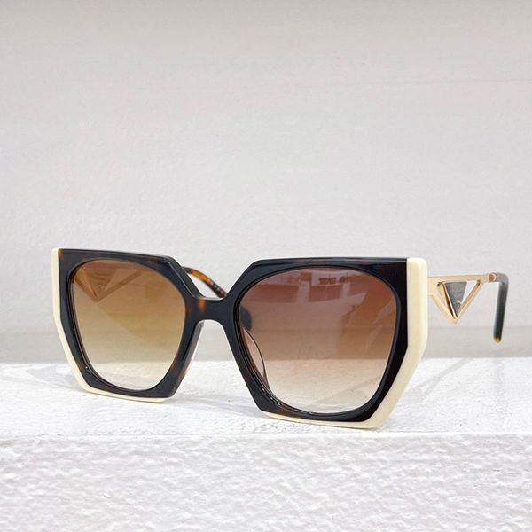 2024 Oversized eye Protection sunglasses Modern elegance highlights Womens fashion radiation Protection sunglasses Retro personalized design sunglasses UV400
2024 Oversized eye Protection sunglasses Modern elegance highlights Womens fashion radiation Protection sunglasses Retro personalized design sunglasses UV400