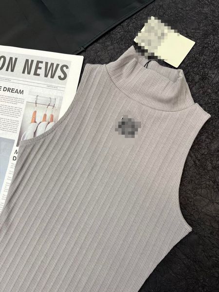 "Stylishly Chic New Embroidered Sleeveless Vest with High-Density Vertical Stripe Textured Cotton - Loose and Slouchy Fit for Effortless Style", White
"Stylishly Chic New Embroidered Sleeveless Vest with High-Density Vertical Stripe Textured Cotton - Loose and Slouchy Fit for Effortless Style", White