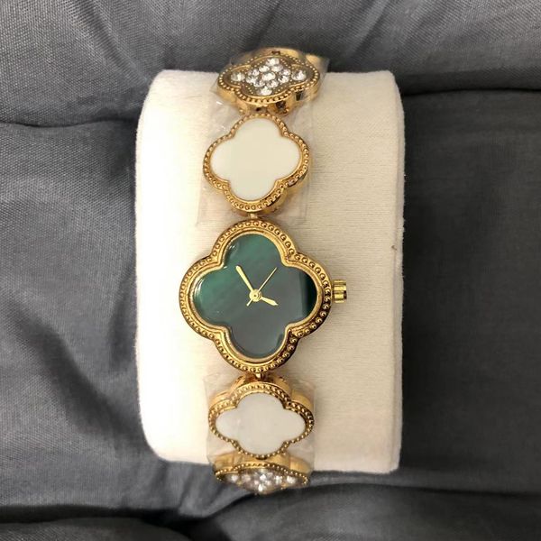 Luxury Female watches high quality Fashion Bracelet Watches Bracelet Lady Clocks Women's popular fashion styles 25MM Quartz movement electronic Alloy watches, #4 silver
Luxury Female watches high quality Fashion Bracelet Watches Bracelet Lady Clocks Women's popular fashion styles 25MM Quartz movement electronic Alloy watches, #4 silver
