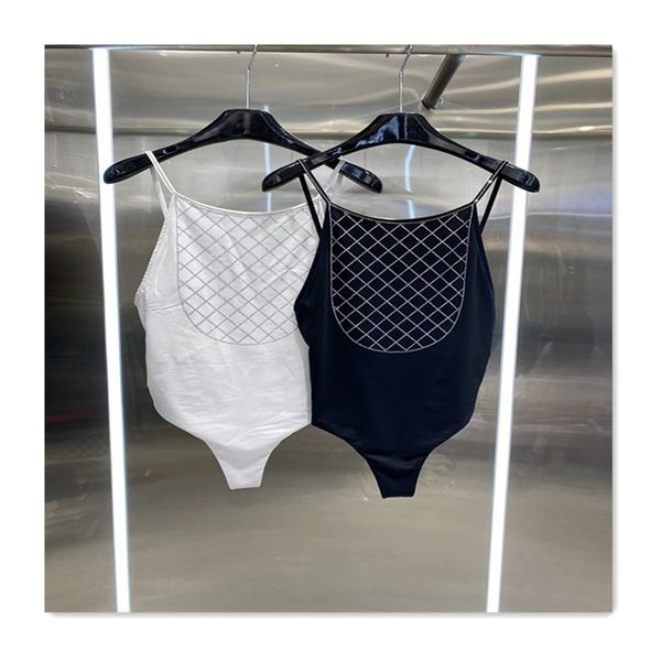 Designer One Piece Womens Swimsuit Sexy Strap Hanging Neck Hot Brick Open Back Black Bikini Summer Fashion Beach Vacation women Swimwear
Designer One Piece Womens Swimsuit Sexy Strap Hanging Neck Hot Brick Open Back Black Bikini Summer Fashion Beach Vacation women Swimwear