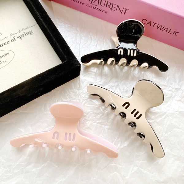 Hair Clip Hair Clamp Black White Designer Claw Clip Luxury Brand Hair Jewelry Classic Design Hair Clip Headwear Barrettes
Hair Clip Hair Clamp Black White Designer Claw Clip Luxury Brand Hair Jewelry Classic Design Hair Clip Headwear Barrettes