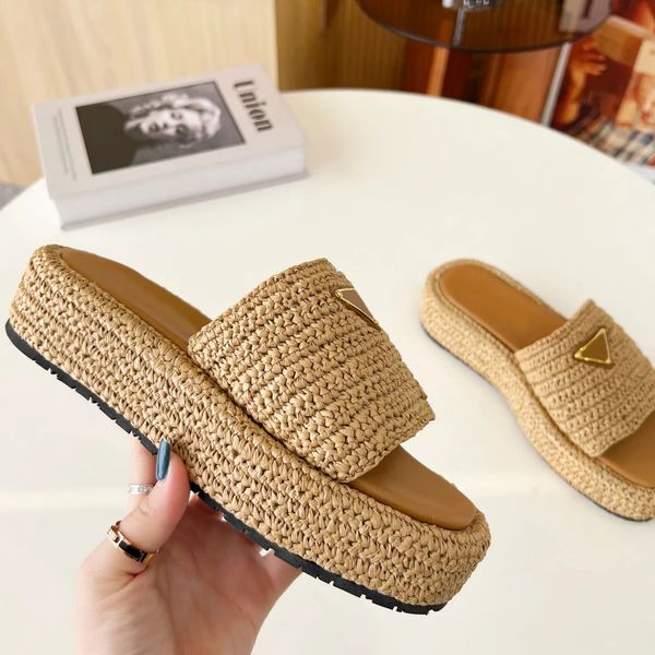 Designer Sandals Gold Buckle Slip on Black Brown Pool Slippers Crochet Slides Women's Casual Sandals Platform Wedges Straw Flatform Slipper 35-42, A6
Designer Sandals Gold Buckle Slip on Black Brown Pool Slippers Crochet Slides Women's Casual Sandals Platform Wedges Straw Flatform Slipper 35-42, A6