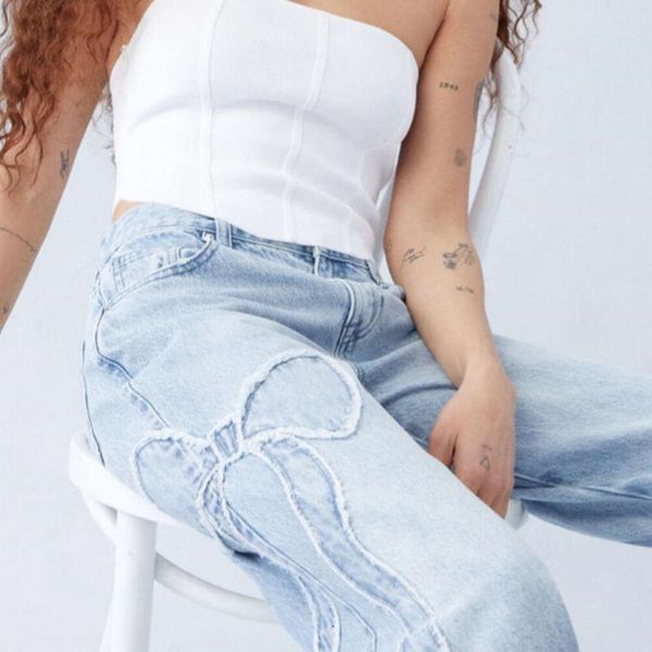 2024 New American Embroidered Side Ragged Butterfly Jeans Women's High Street Design Spicy Girl Loose Straight Leg Pants, Light blue
2024 New American Embroidered Side Ragged Butterfly Jeans Women's High Street Design Spicy Girl Loose Straight Leg Pants, Light blue