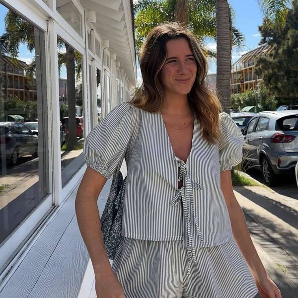 2024 New European and American women's checkered striped rubber cuffs casual and fashionable drawstring elastic waist shorts set, Light blue
2024 New European and American women's checkered striped rubber cuffs casual and fashionable drawstring elastic waist shorts set, Light blue