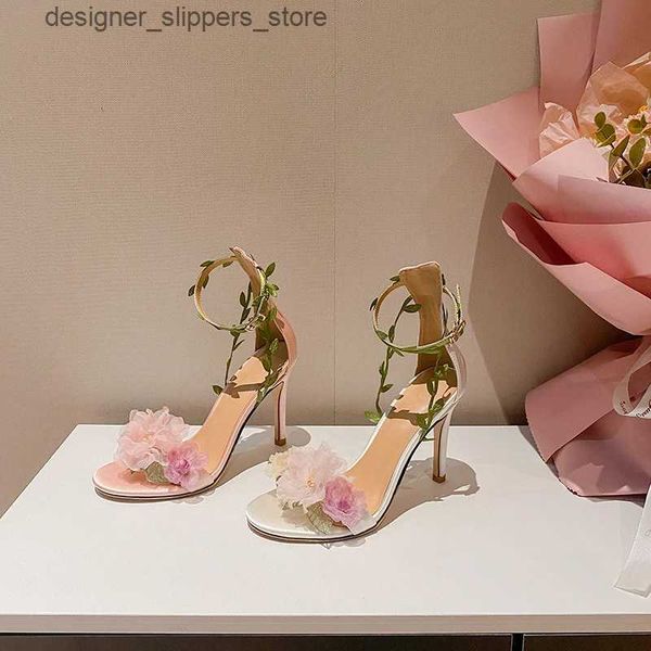 Sandals New Pink Chiffon Flower Wedding Shoes Dream Round Toe High Heels Straight Vine Strap Sandals for Women
