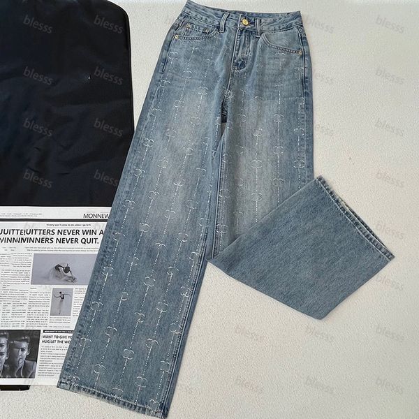 Womens Jeans Designer Pants Classic Minimalist European And American Full Letter Hot Diamond High Waisted Casual Daily Versatile Thinner Jeans CYD24052706-8, Blue
Womens Jeans Designer Pants Classic Minimalist European And American Full Letter Hot Diamond High Waisted Casual Daily Versatile Thinner Jeans CYD24052706-8, Blue