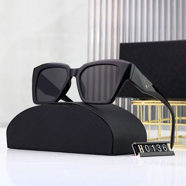 Men Womens Oversized Sunglasses Designer Sunglasses for Women Letter Sunglass Goggle Adumbral Beach UV400 Eyeglasses Sun Protection
Men Womens Oversized Sunglasses Designer Sunglasses for Women Letter Sunglass Goggle Adumbral Beach UV400 Eyeglasses Sun Protection
