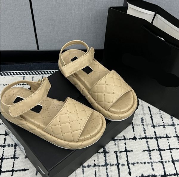 Designer women thick soles sandals belt buckles embroidered open-toed Classic outerwear ladies flat Leather sandals Female Crystal beach platform sandals, Black
Designer women thick soles sandals belt buckles embroidered open-toed Classic outerwear ladies flat Leather sandals Female Crystal beach platform sandals, Black