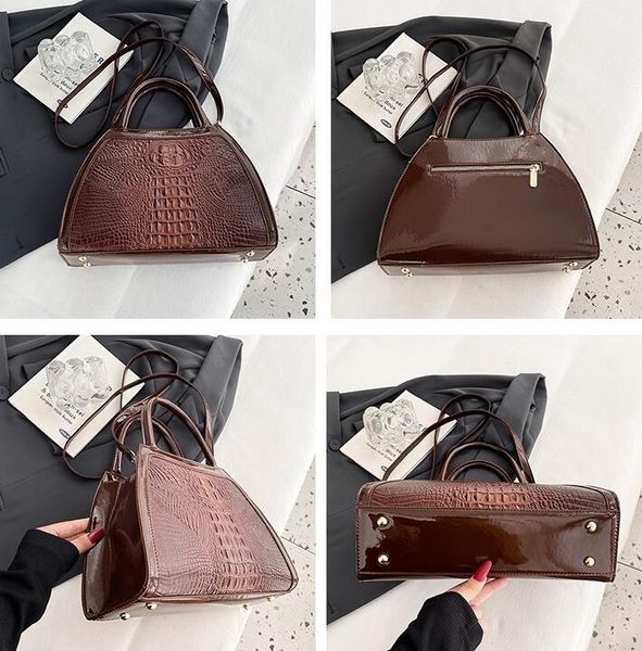 Womens shoulder bag 7 colors elegant retro crocodile mother bag this year's popular embossed ladies handbag street trend leather backpack factory wholesale, Black
Womens shoulder bag 7 colors elegant retro crocodile mother bag this year's popular embossed ladies handbag street trend leather backpack factory wholesale, Black