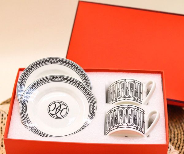 DESIGNERS Mugs Classic European Bone China Coffee Cups and Saucers Tableware Plates Dishes Afternoon Tea Set Home Kitchen With Gift Box, White
DESIGNERS Mugs Classic European Bone China Coffee Cups and Saucers Tableware Plates Dishes Afternoon Tea Set Home Kitchen With Gift Box, White