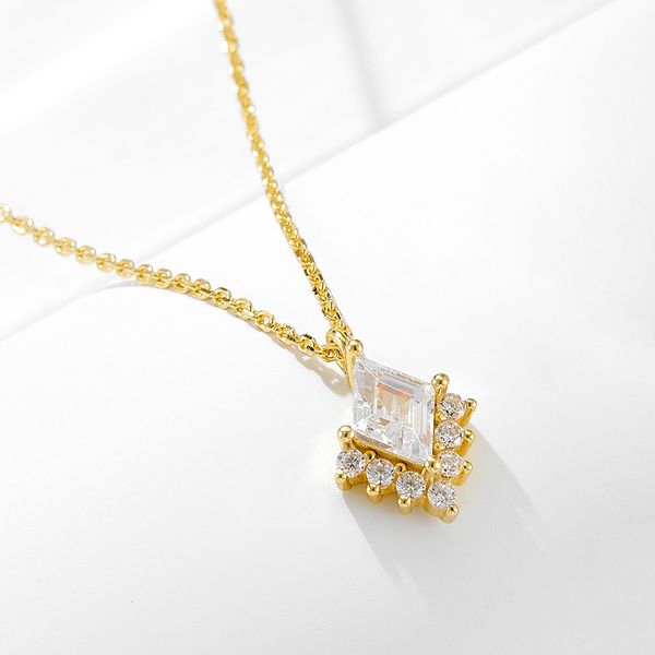 925 sterling silver geometric diamond zircon pendant necklace for women,light luxury, Instagram style, fashionable, simple and versatile collarbone chain
925 sterling silver geometric diamond zircon pendant necklace for women,light luxury, Instagram style, fashionable, simple and versatile collarbone chain