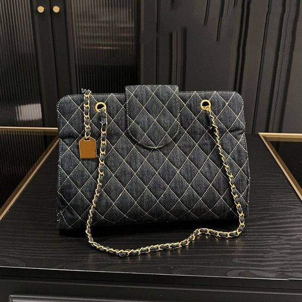 Designer bags Classic Large capacit Tote Luxury Women Denim Shoulder bag Classic Travel bag Beach bag Chain handbag Shopping Bag Fortune Bag Messenger bag 35m, Blue
Designer bags Classic Large capacit Tote Luxury Women Denim Shoulder bag Classic Travel bag Beach bag Chain handbag Shopping Bag Fortune Bag Messenger bag 35m, Blue