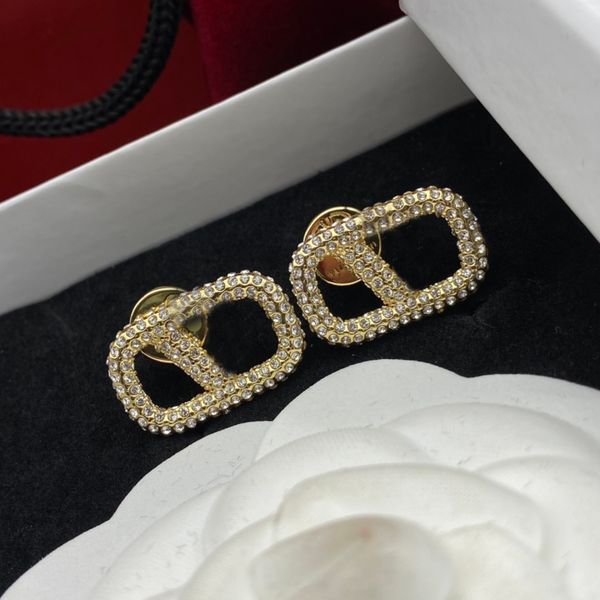 Designer earrings Luxury Women Bangle Necklace Bracelet Wedding Party Chain Bracelet Jewelry Wholesale Gift with Box
Designer earrings Luxury Women Bangle Necklace Bracelet Wedding Party Chain Bracelet Jewelry Wholesale Gift with Box