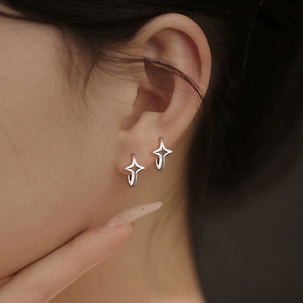 1-601 Hoop earrings niche personality temperament
1-601 Hoop earrings niche personality temperament