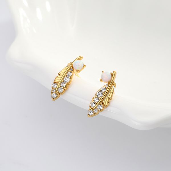 S925 pure silver drip oil contrasting design, light luxury niche earrings, colorful dopamine style trendy earrings
S925 pure silver drip oil contrasting design, light luxury niche earrings, colorful dopamine style trendy earrings