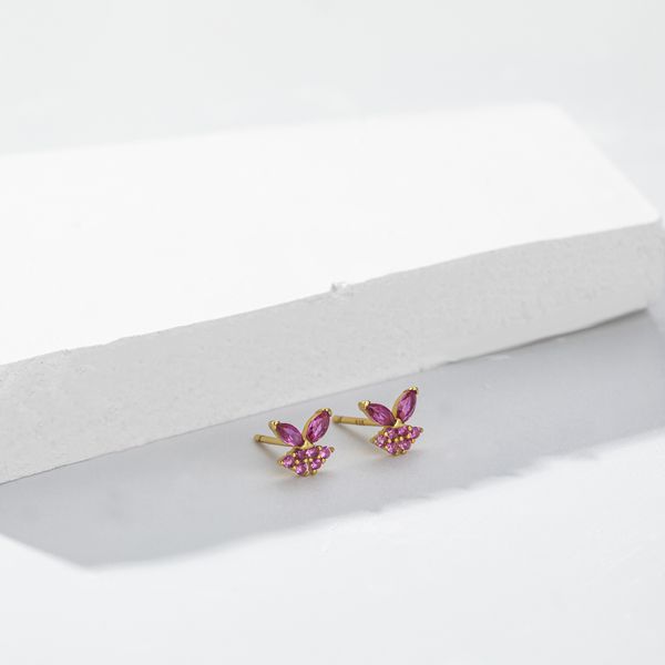 S925 sterling silver earrings, sweet butterfly zircon earrings, fashionable women's earrings, versatile accessories
S925 sterling silver earrings, sweet butterfly zircon earrings, fashionable women's earrings, versatile accessories