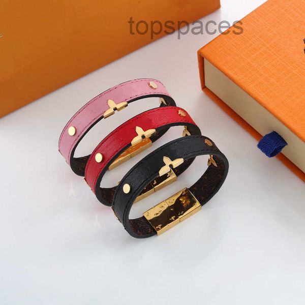 Designer Luxury Charm Bracelets 19CM Leather Bracelet Fashion Jewelry For Men Women Elegant Bangle Never Fade