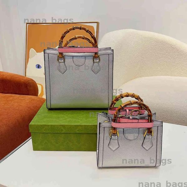 tote bag designer bags woman handbag Classic Bamboo Bags shopping shoulder luxurys totes fashion crossbody leather purse Two Size BFG2412137, Black
tote bag designer bags woman handbag Classic Bamboo Bags shopping shoulder luxurys totes fashion crossbody leather purse Two Size BFG2412137, Black