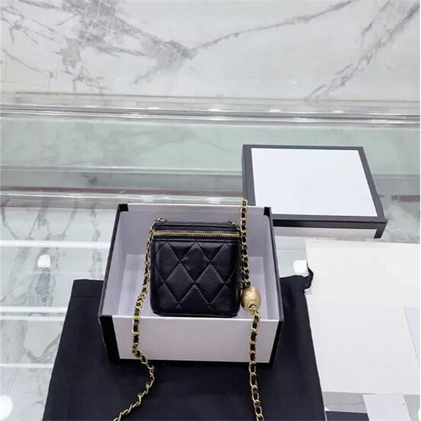 Classic Designer Shoulder Bags luxury women caviar bags handbags Cosmetic single shoulder Bag fashionable style womens bags boutique Small square bag Womens, Yellow
Classic Designer Shoulder Bags luxury women caviar bags handbags Cosmetic single shoulder Bag fashionable style womens bags boutique Small square bag Womens, Yellow