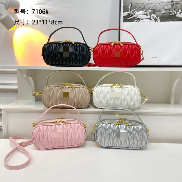 Designer bag classic handbag luxurious and fashionable women's crossbody shoulder bag high-quality stitched letter handbag women's wallet 001, Brown
Designer bag classic handbag luxurious and fashionable women's crossbody shoulder bag high-quality stitched letter handbag women's wallet 001, Brown