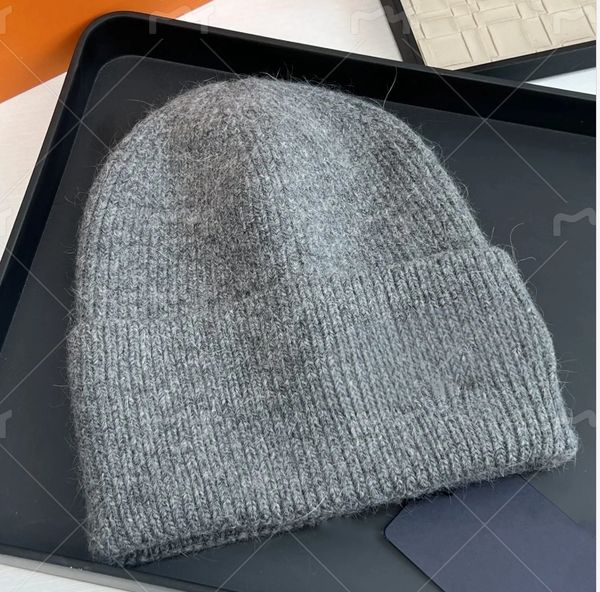 Fashion designer double-layer cashmere knitted hat women's simple letter autumn and winter outdoor travel warm hat woolen hat, Brown
Fashion designer double-layer cashmere knitted hat women's simple letter autumn and winter outdoor travel warm hat woolen hat, Brown