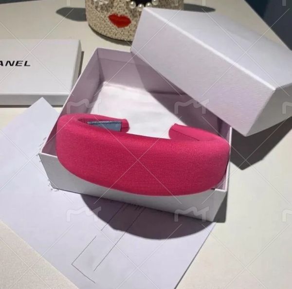 Autumn and winter temperament, wide edge suede headband, simple and fashionable, face washing headband, ins solid color multifunctional headband new multi color, Blue
Autumn and winter temperament, wide edge suede headband, simple and fashionable, face washing headband, ins solid color multifunctional headband new multi color, Blue