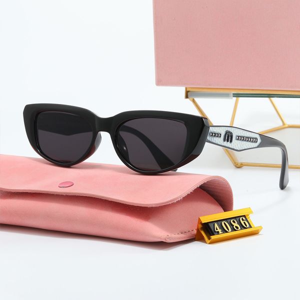 Designer Men High quality Sunglasses Classic Women Large Frame Sunglasses Retros Sunshade Sunglasses With 5 Colors To Choose From
Designer Men High quality Sunglasses Classic Women Large Frame Sunglasses Retros Sunshade Sunglasses With 5 Colors To Choose From