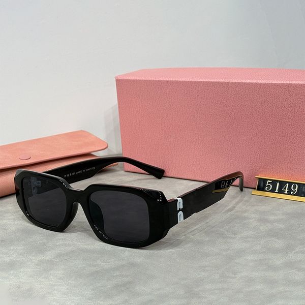 Designer Sunglasses Unisexs Classic Regulars Sunglasses Retro Rendering Casual Fashiones Sunglasses With 4 Colors Options
Designer Sunglasses Unisexs Classic Regulars Sunglasses Retro Rendering Casual Fashiones Sunglasses With 4 Colors Options