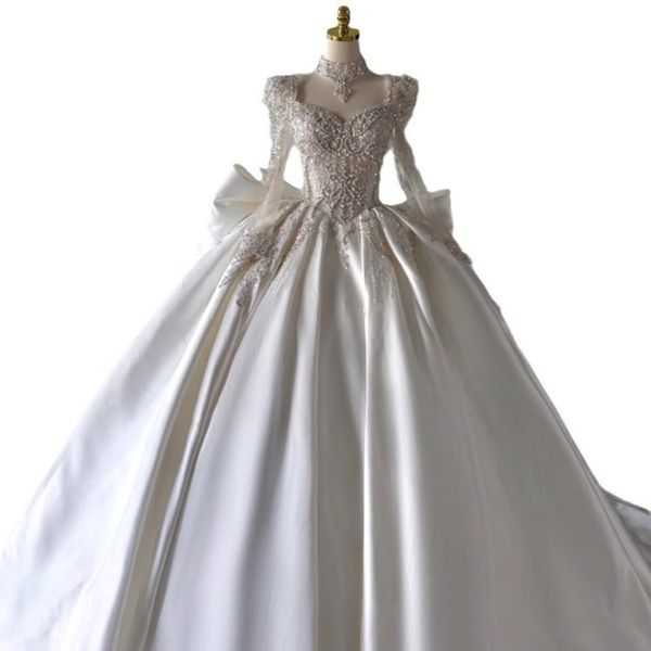 GG59632 Sophisticated Strapless Bride's Dress - Sleek Satin Material with Large Train for Weddings (Light Luxe Collection), Green
GG59632 Sophisticated Strapless Bride's Dress - Sleek Satin Material with Large Train for Weddings (Light Luxe Collection), Green