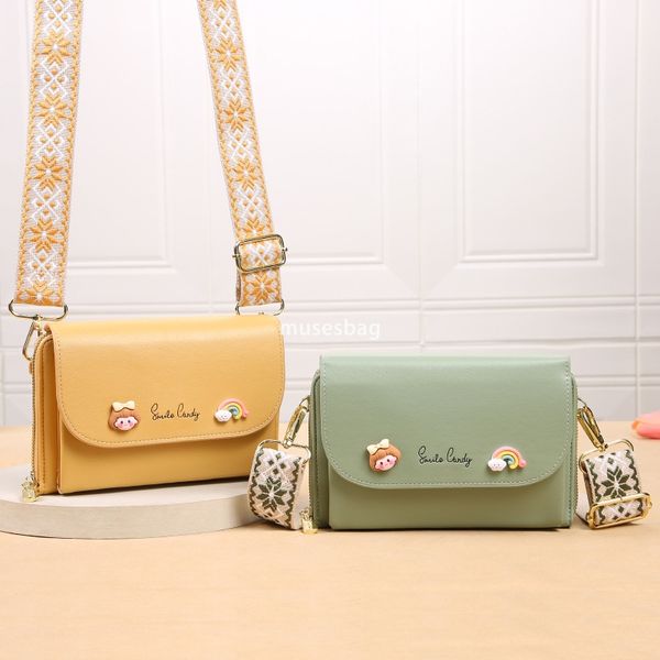High quality Western style women's mobile phone bag Korean version versatile small square bag fashionable woven strap single shoulder crossbody bag trendy mini bag, Pink
High quality Western style women's mobile phone bag Korean version versatile small square bag fashionable woven strap single shoulder crossbody bag trendy mini bag, Pink
