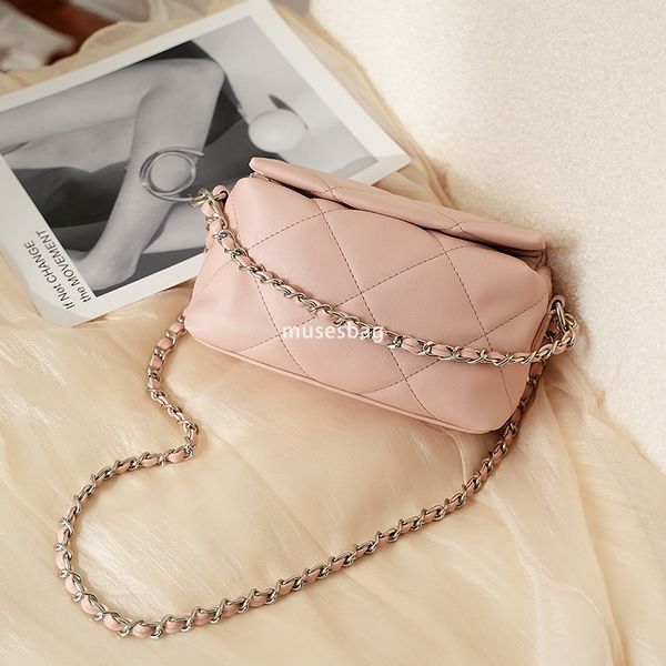 Trendy women's bag, new bag women's fashionable one shoulder small bag versatile diamond grid chain bag women's crossbody bag, White
Trendy women's bag, new bag women's fashionable one shoulder small bag versatile diamond grid chain bag women's crossbody bag, White