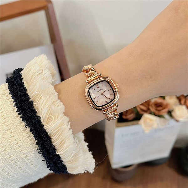 Designer Watches High Beauty Ocean Blue Fritillaria Square Plate Chain Women's Small Fragrance Light Luxury Unique Design Bracelet Watch, Gold
Designer Watches High Beauty Ocean Blue Fritillaria Square Plate Chain Women's Small Fragrance Light Luxury Unique Design Bracelet Watch, Gold