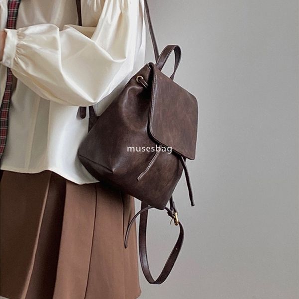 French style women's Korean style small and retro brown ins high-end backpack autumn and winter new simple and lightweight artistic versatile shoulder bag, Deep brown
French style women's Korean style small and retro brown ins high-end backpack autumn and winter new simple and lightweight artistic versatile shoulder bag, Deep brown
