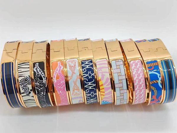 Bangle for Women Titanium Steel Letter Enamel Designer in mixed style Bangle Couple Style Horse Fashion Trend Bangle Gold Plated with Orange packages
Bangle for Women Titanium Steel Letter Enamel Designer in mixed style Bangle Couple Style Horse Fashion Trend Bangle Gold Plated with Orange packages