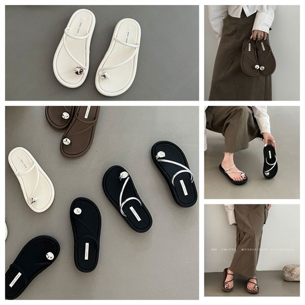 designer sandals Luxury Designer Leather Women's Sandals Summer Flats Fashion Beach Women's Slippers Interlocking Double G Hollow Out Slippers 35-39, Red
designer sandals Luxury Designer Leather Women's Sandals Summer Flats Fashion Beach Women's Slippers Interlocking Double G Hollow Out Slippers 35-39, Red