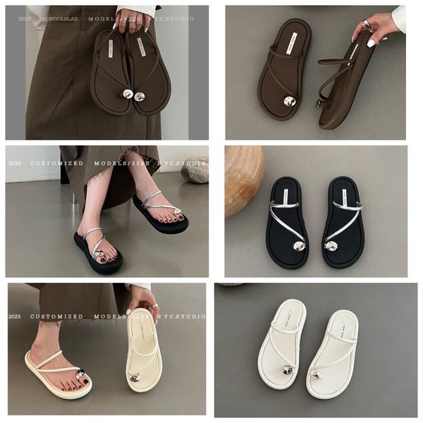 Designer Sandals Slippers Summer Men Women Shoes Shaped Multicolor Luxury Slides Molded footbed in black Tonal rubber sole featuring embossed logo at outer side
Designer Sandals Slippers Summer Men Women Shoes Shaped Multicolor Luxury Slides Molded footbed in black Tonal rubber sole featuring embossed logo at outer side