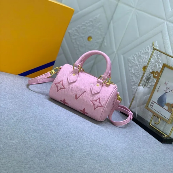 New Mini bag Designer Bag Women Handbag Luxury Shoulder Bag Fashion small pillow purse Nano pillow bag, Pink
New Mini bag Designer Bag Women Handbag Luxury Shoulder Bag Fashion small pillow purse Nano pillow bag, Pink